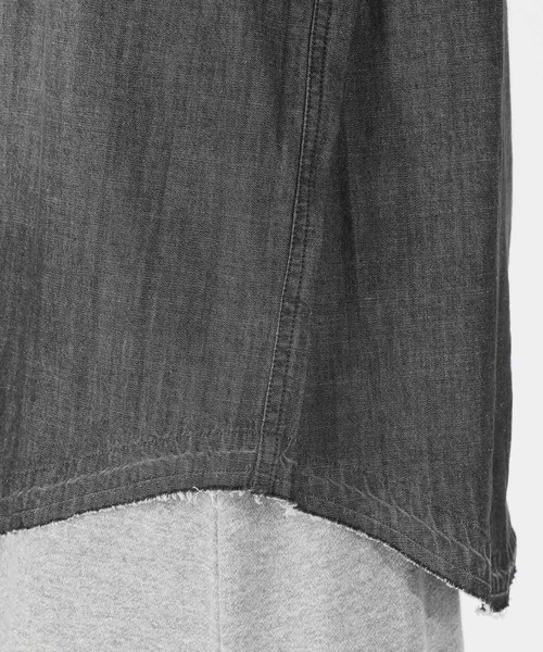 niko and...(ニコアンド)の「袖ボリュームデニムシャツ(シャツ/ブラウス・レディース・ブルー/チャコール/ライトブルー・FREE)」の14枚目の写真