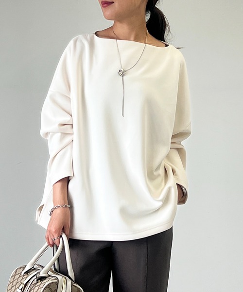 un dix cors(アンディコール)の「ルーズシルエットネックカットソー(Tシャツ/カットソー・レディース・レッド/ブラック/アイボリー・FREE)」の2枚目の写真