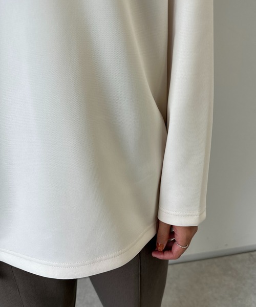 un dix cors(アンディコール)の「ルーズシルエットネックカットソー(Tシャツ/カットソー・レディース・レッド/ブラック/アイボリー・FREE)」の22枚目の写真