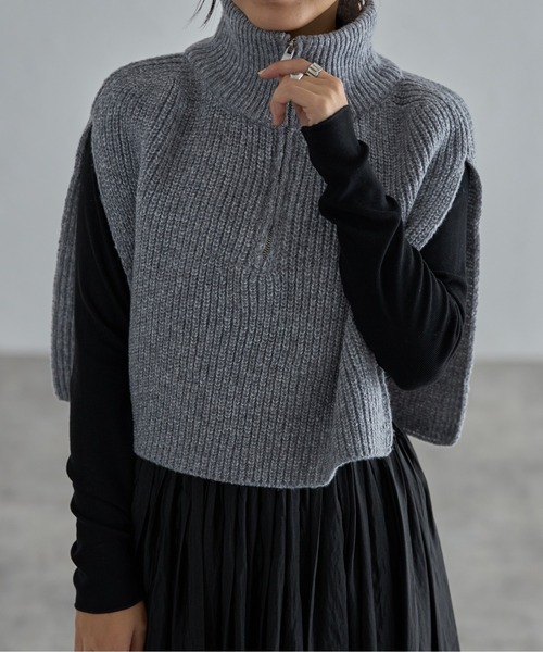 each（イーチ）の「ハーフジップベスト（ベスト・レディース・グレー/ベージュ/ブラック/ホワイト・FREE）」の3枚目の写真