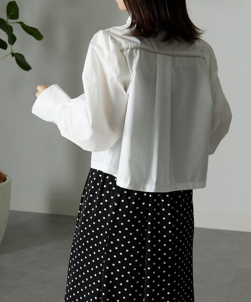 RANAN(ラナン)の「パイピングショート丈シャツ(シャツ/ブラウス・レディース・ブルー/オフホワイト・LL/M/L)」の14枚目の写真