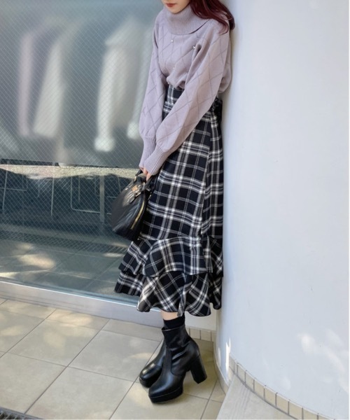 TORTE(トルテ)の「ダイヤ柄ビジューオフタートルニット(ニット/セーター・レディース・パープル/ホワイト/ブラック/ピンク・FREE)」の10枚目の写真