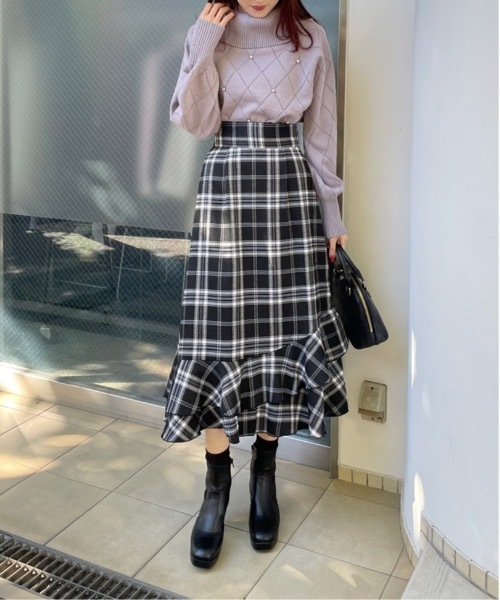 TORTE(トルテ)の「ダイヤ柄ビジューオフタートルニット(ニット/セーター・レディース・パープル/ホワイト/ブラック/ピンク・FREE)」の9枚目の写真