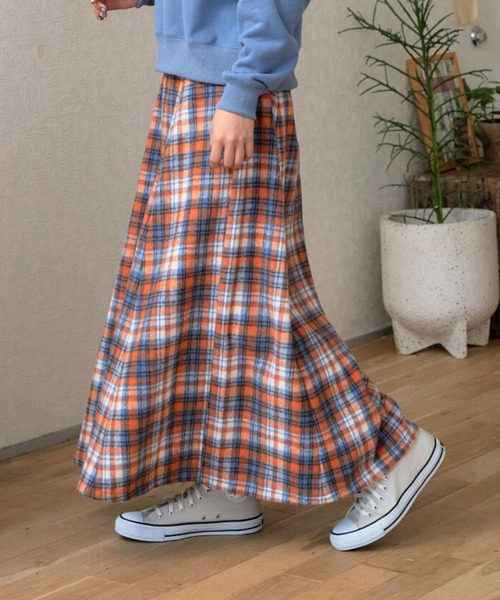 eLur（エラー）の「チェックフレアスカート（スカート・レディース・オレンジ/レッド・MEDIUM/SMALL）」の22枚目の写真