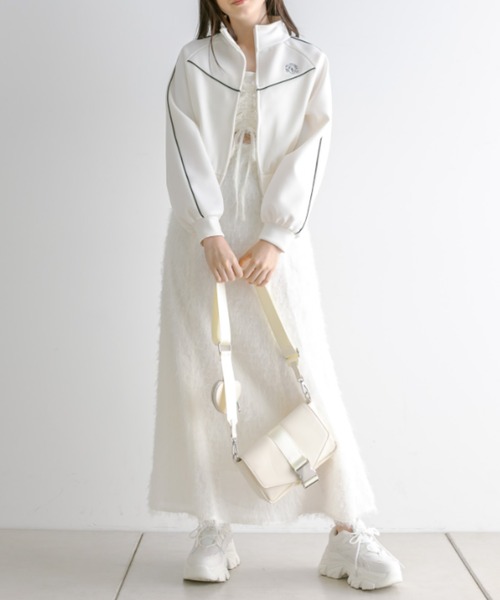 OLIVE des OLIVE(オリーブデオリーブ)の「胸くしゅマーメイドキャミワンピース 1041090050(ワンピース・レディース・チャコールグレー/ブラック/アイボリー/ピンク・FREE)」の2枚目の写真