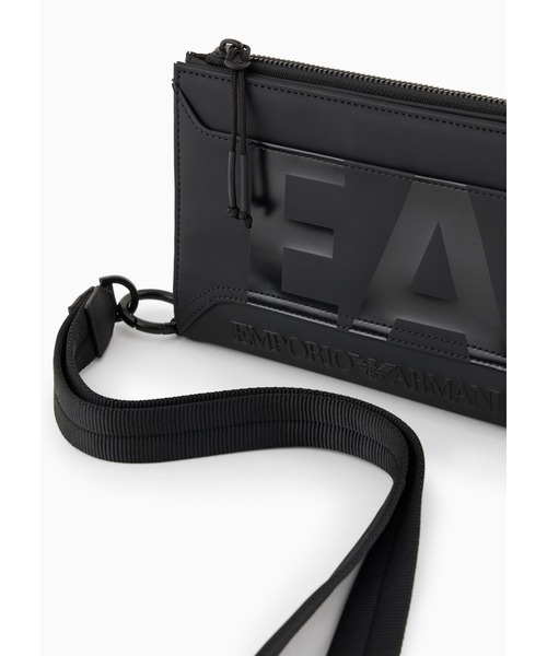 EMPORIO ARMANI（エンポリオアルマーニ）の「【エンポリオ アルマーニ】テックケース ラバー仕上げ オーバーサイズEAロゴ（その他小物・メンズ・ブラック・FREE）」の5枚目の写真