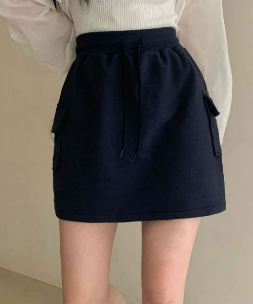 BEIDELLI（ベイデリー）の「[BELLIDE MADE] トレーニングポケットスウェットカーゴミニスカート（スカート・レディース・グレー/ネイビー/カーキ/ピンク・FREE）」の3枚目の写真