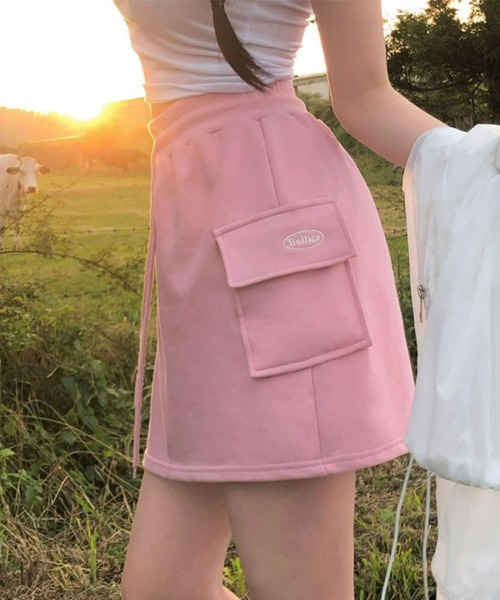 BEIDELLI（ベイデリー）の「[BELLIDE MADE] トレーニングポケットスウェットカーゴミニスカート（スカート・レディース・グレー/ネイビー/カーキ/ピンク・FREE）」の4枚目の写真