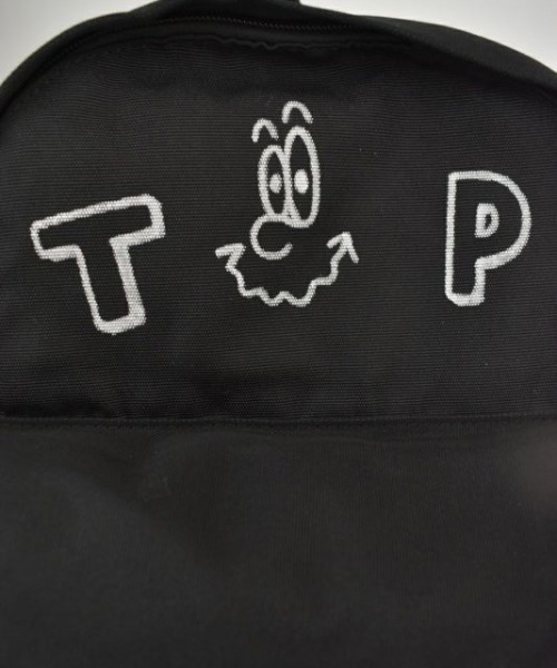 THEATRE PRODUCTS(シアタープロダクツ)の「限定展開【THEATRE PRODUCTS×MAWコラボ】HUDSONバックパック(バックパック/リュック・レディース・ブラック・FREE)」の2枚目の写真