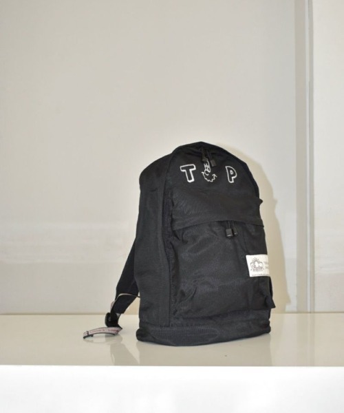 THEATRE PRODUCTS(シアタープロダクツ)の「限定展開【THEATRE PRODUCTS×MAWコラボ】HUDSONバックパック(バックパック/リュック・レディース・ブラック・FREE)」の6枚目の写真