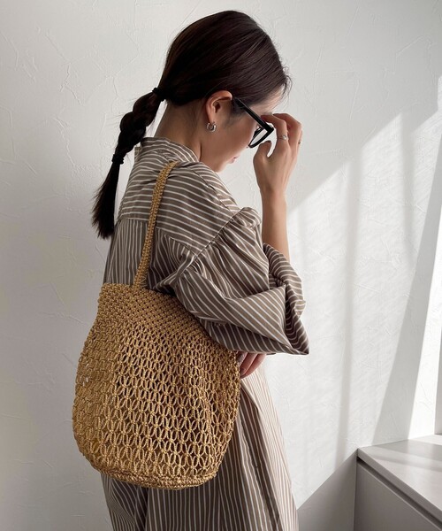 The Bagmati（ザバグマティ）の「【BAGMATI/バグマティ】ラメ混コードラウンドバッグ（ショルダーバッグ・レディース・ブラック/ゴールド・FREE）」の3枚目の写真