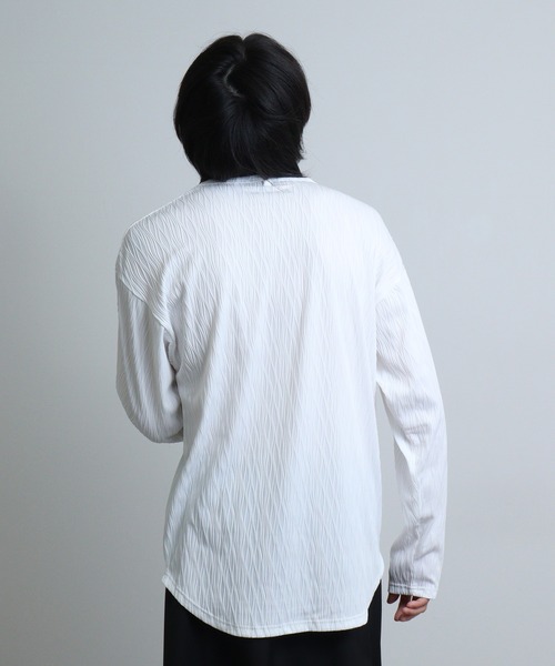 REGIEVO(レジエボ)の「REGIEVO 裾ラウンドロンTネックレス付き(Tシャツ/カットソー・メンズ・ホワイト/ブラック・L/M)」の5枚目の写真