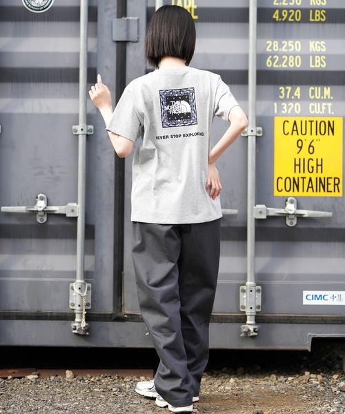 THE NORTH FACE（ザノースフェイス）の「THE NORTH FACE/ザ・ノース・フェイス 半袖 Tシャツ ショートスリーブバンダナスクエアロゴティー NTW32446（Tシャツ/カットソー・レディース・パープル/ホワイト/ブラック/グレイッシュブルー/ローズ/ネイビー/ミックスグレー・S/M/L/XL）」の20枚目の写真
