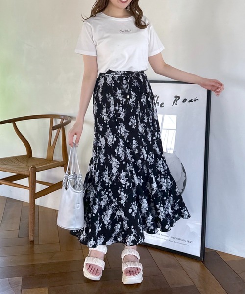 mysty woman（ミスティウーマン）の「刺繍ロゴTシャツ　111662（Tシャツ/カットソー・レディース・オフホワイト/チャコールグレー/ベージュ・FREE）」の6枚目の写真