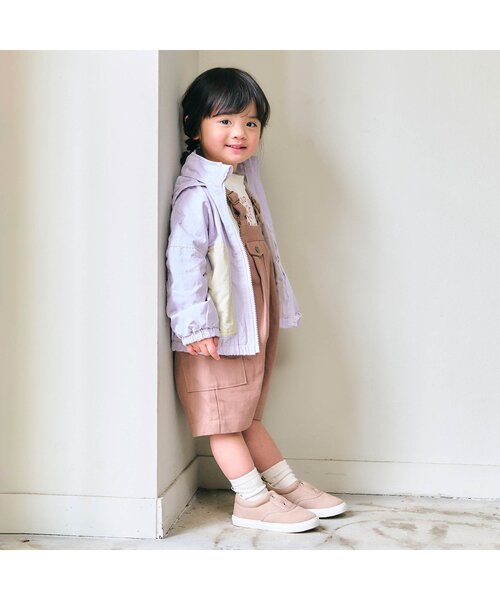 p.premier（ピードットプルミエ）の「【撥水加工】ちょいスポーティーなフードがしまえるウィンドブレーカー（ナイロンジャケット・キッズ・アイボリー/グリーン/ラベンダー・80/90/100/110/120/130/140）」の6枚目の写真