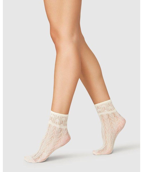 SWEDISH STOCKING(スウェディッシュストッキングス)の「Erica Crochet Socks Ivory(ソックス/靴下・レディース・アイボリー・ONE SIZE)」の2枚目の写真
