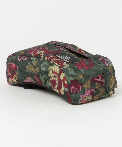 GREGORY(グレゴリー)の「STANDARD WAISTPACK TAP. / スタンダードウエストパック / ガーデンタペストリー(ボディバッグ/ウエストポーチ・メンズ・レッド系その他・FREE)」の2枚目の写真
