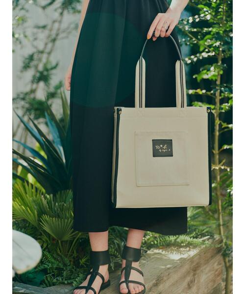 To b. by agnes b.(トゥービーバイアニエスベー)の「WV97 SAC スクエアトートバッグ(トートバッグ・レディース・ホワイト系その他・FREE)」の11枚目の写真