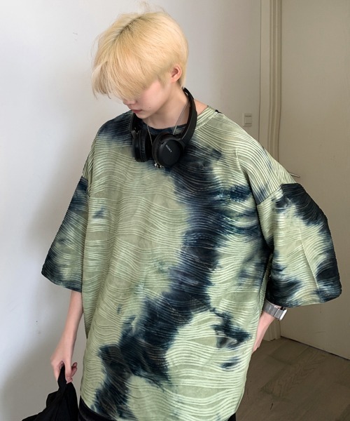neos(ネオス)の「【FVLMEN】wave emboss border gradation tie dye tee/ウェーブ エンボス ボーダー グラデーション タイダイ T(Tシャツ/カットソー・メンズ・グリーン/ネイビー・X-LARGE/LARGE/MEDIUM)」の3枚目の写真