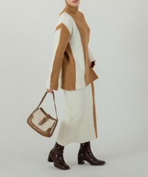 Jeudi（ジュディ）の「バイカラーハイネックニットタイトスカートセットアップ（スーツセット）」