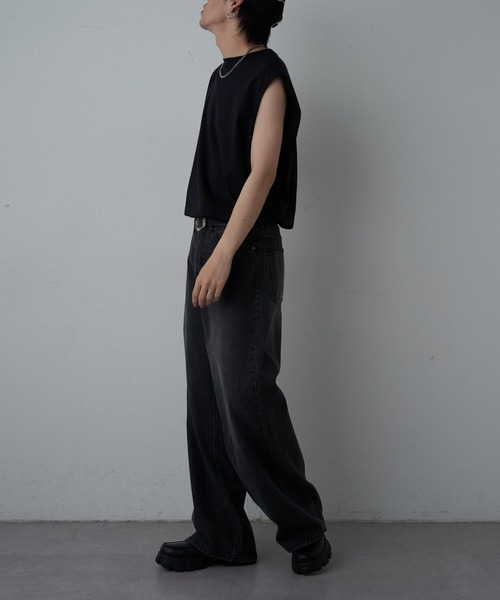 COLONY 2139(コロニートゥーワンスリーナイン)の「スマート変形ノースリーブT(Tシャツ/カットソー・メンズ・ホワイト/ブラック・MEDIUM/LARGE)」の11枚目の写真