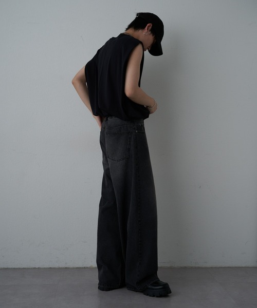 COLONY 2139(コロニートゥーワンスリーナイン)の「スマート変形ノースリーブT(Tシャツ/カットソー・メンズ・ホワイト/ブラック・MEDIUM/LARGE)」の12枚目の写真