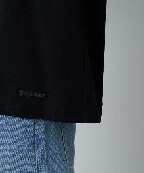 COLONY 2139(コロニートゥーワンスリーナイン)の「スマート変形ノースリーブT(Tシャツ/カットソー・メンズ・ホワイト/ブラック・MEDIUM/LARGE)」の4枚目の写真