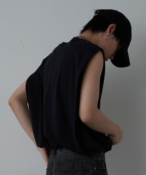 COLONY 2139(コロニートゥーワンスリーナイン)の「スマート変形ノースリーブT(Tシャツ/カットソー・メンズ・ホワイト/ブラック・MEDIUM/LARGE)」の16枚目の写真