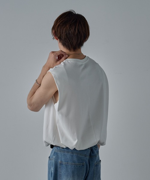 COLONY 2139(コロニートゥーワンスリーナイン)の「スマート変形ノースリーブT(Tシャツ/カットソー・メンズ・ホワイト/ブラック・MEDIUM/LARGE)」の22枚目の写真