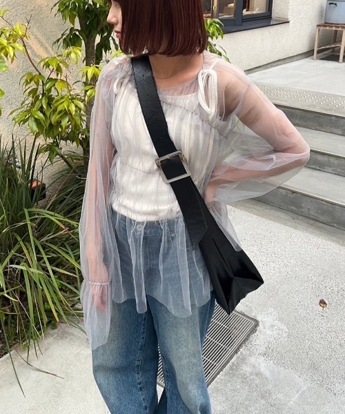 nemne store(ネンネストア)の「【低身長サイズあり】シャーリングチュールチュニック(シャツ/ブラウス・レディース・グレー/アイボリー・MEDIUM/SMALL)」の2枚目の写真