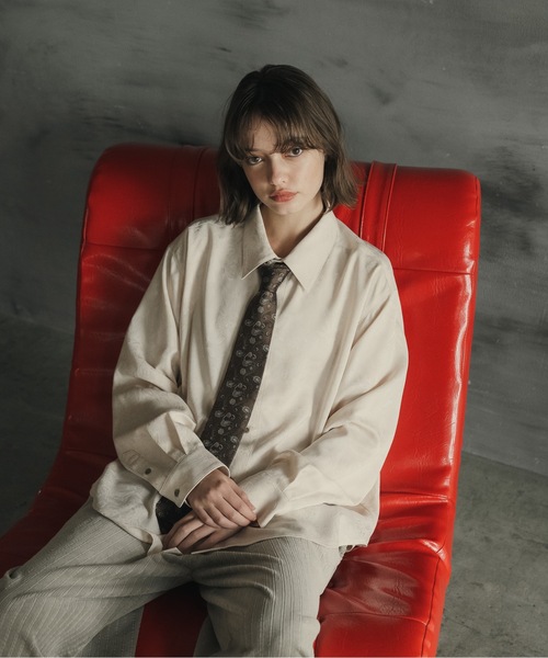 CASPER JOHN(キャスパージョン)の「Various loose shirts -flower jacquard-/バリアスルーズシャツ -フラワージャガード-(シャツ/ブラウス・メンズ・ネイビー/レッド/ブラック/アイボリー・LARGE/MEDIUM/SMALL/X-SMALL)」の11枚目の写真