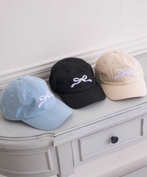 casita(RETRO GIRL)（カシータ）の「リボン刺繍キャップ（キャップ・レディース・ブルー/アイボリー/ブラック・ONE SIZE）」の4枚目の写真