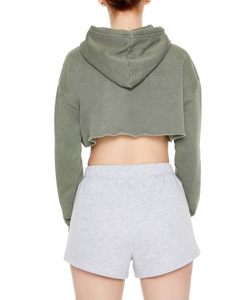 FOREVER 21（フォーエバー トゥエンティーワン）の「裏毛ショートパーカー（スウェット・レディース・ベージュ/ブラック/グリーン・LARGE/MEDIUM/SMALL）」の11枚目の写真