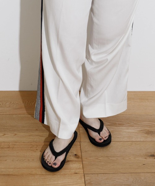 Indosole(インドソール)の「indosole Pable FLIP FLOPS 2(サンダル・レディース・インディゴブルー/ブラック/オフホワイト・4/6/8)」の3枚目の写真