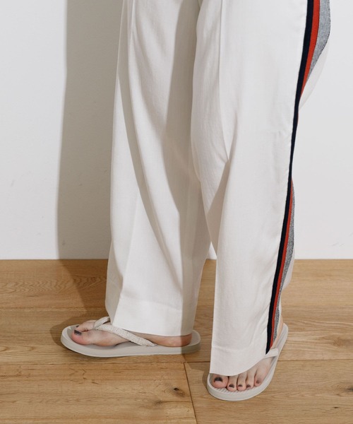 Indosole(インドソール)の「indosole Pable FLIP FLOPS 2(サンダル・レディース・インディゴブルー/ブラック/オフホワイト・4/6/8)」の5枚目の写真