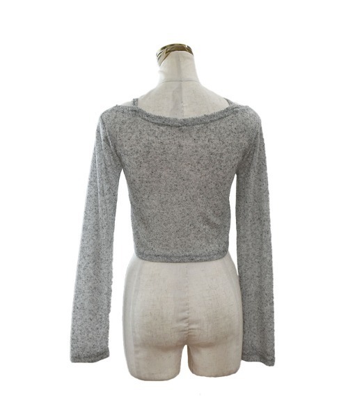 Reurie'（レウリィ）の「オフショルダーシアーカーディガン／off shoulder sheer cardigan 長袖 クルーネック サマーニット フロントボタン レイヤード メランジ 大人カジュアル シンプル 韓国 Y2K バレエコア グレー ライトグレー（Tシャツ/カットソー・レディース・グレー・FREE）」の11枚目の写真