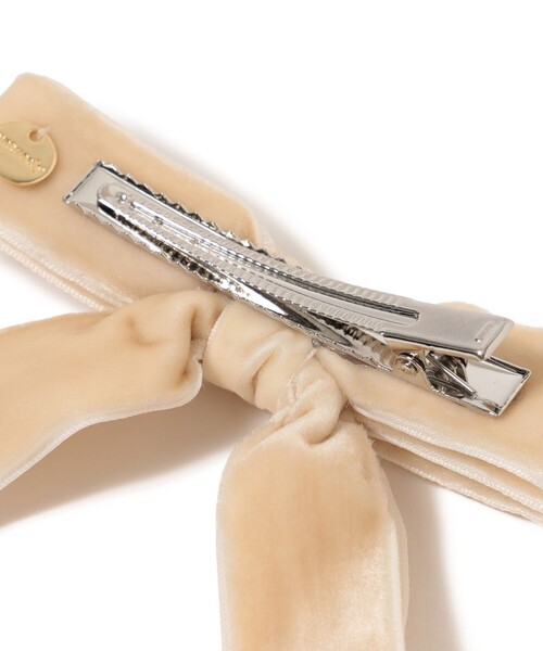 BEAMS BOY（ビームスボーイ）の「maturely / パール ベルベット リボン クリップ（バレッタ/ヘアクリップ・レディース・ブラック/アイボリー・ONE SIZE）」の7枚目の写真