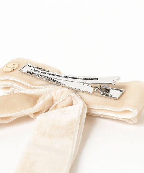 BEAMS BOY（ビームスボーイ）の「maturely / パール ベルベット リボン クリップ（バレッタ/ヘアクリップ・レディース・ブラック/アイボリー・ONE SIZE）」の9枚目の写真