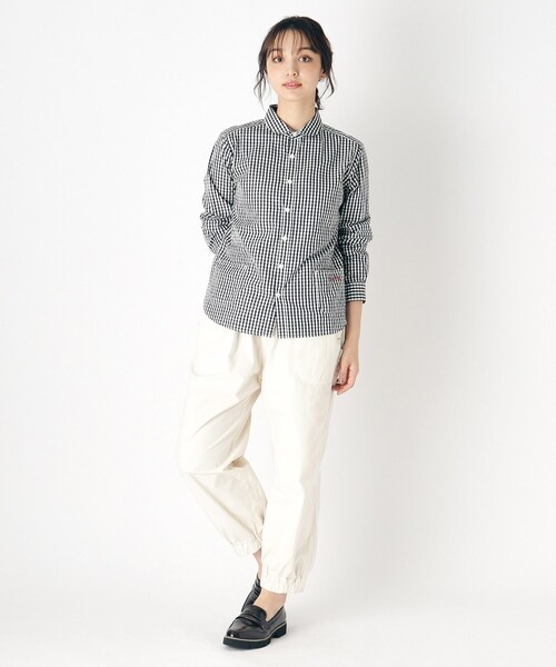 LAURA ASHLEY（ローラアシュレイ）の「【Lサイズあり／日本製／ワンマイルウエア】丸衿ロゴ刺しゅうシャツ（シャツ/ブラウス・レディース・ブルー系2/ブラック系1/グレー系1・38/40）」の6枚目の写真