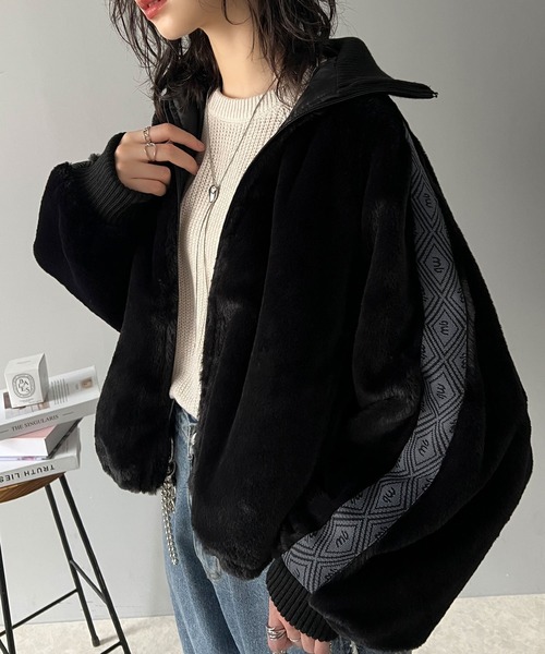 mily bilet(ミウィビレット)の「【mily bilet】上質な肌触り、スタイリッシュアウター。ジャガードテープ使いドロスト付き指穴シャギーファーブルゾン(ブルゾン・レディース・グレイッシュベージュ/ブラック/ベージュ系その他・X-LARGE/SMALL/MEDIUM/LARGE)」の17枚目の写真