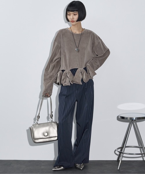 THE YOn（ザヨン）の「ダブルウエストピンストライプタックパンツ（その他パンツ・レディース・チャコールグレー/ネイビー/グレイッシュベージュ・S/M）」の8枚目の写真