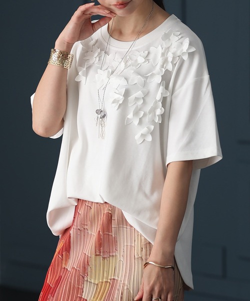 立体花模様カットソー（Tシャツ/カットソー）｜Sawa a la mode（サワアラモード）