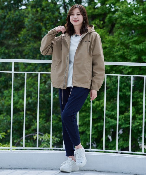 Arnold Palmer（アーノルドパーマー）の「アンブレラ スペック シェア フードジャケット（ブルゾン・レディース・ブラック/ベージュ・XS/S/M/L/LL）」の14枚目の写真