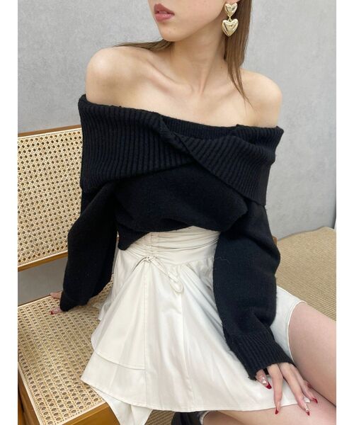 EVRIS（エヴリス）の「ツイストオフショルダーニットトップス（ニット/セーター・レディース・グレー/ブラック/レッド・FREE）」の13枚目の写真