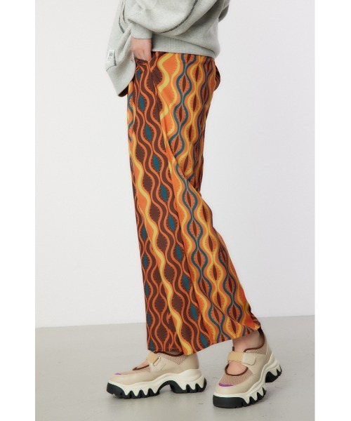 RODEO CROWNS WIDE BOWL（ロデオクラウンズワイドボウル）の「Variation リラックスパンツ（その他パンツ・レディース・イエロー系その他/ホワイト系その他/レッド系その他/グリーン系その他・FREE）」の18枚目の写真