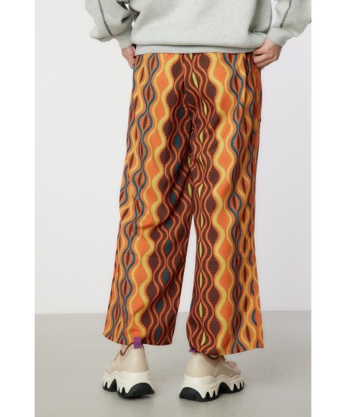 RODEO CROWNS WIDE BOWL（ロデオクラウンズワイドボウル）の「Variation リラックスパンツ（その他パンツ・レディース・イエロー系その他/ホワイト系その他/レッド系その他/グリーン系その他・FREE）」の17枚目の写真