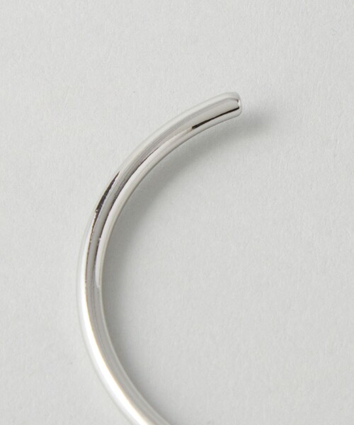 CITEN（シテン）の「＜CITEN＞  クロスライン バングル（バングル/リストバンド・レディース・シルバー/ゴールド・FREE）」の8枚目の写真