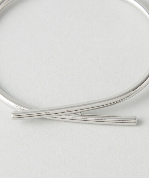 CITEN（シテン）の「＜CITEN＞  クロスライン バングル（バングル/リストバンド・レディース・シルバー/ゴールド・FREE）」の9枚目の写真