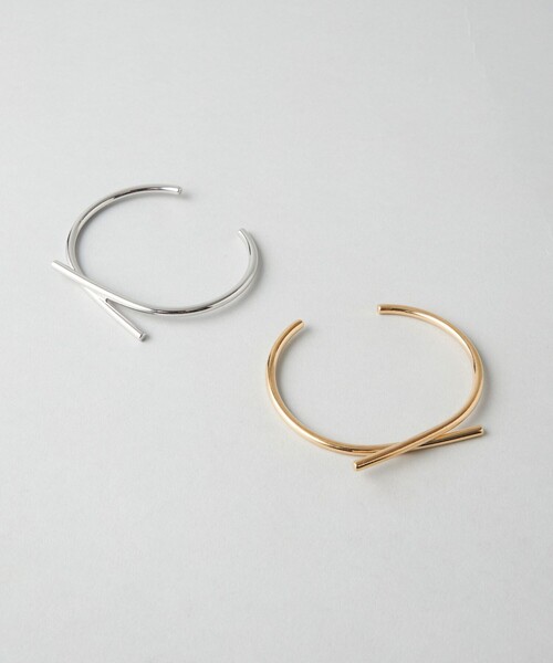 CITEN（シテン）の「＜CITEN＞  クロスライン バングル（バングル/リストバンド・レディース・シルバー/ゴールド・FREE）」の15枚目の写真