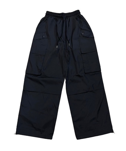 Chikashitsu +(チカシツプラス)の「【Chikashitsu +】full length nylon cargo pant / 【チカシツプラス】フルレングスナイロンカーゴパンツ(カーゴパンツ・メンズ・ブラック・ONE SIZE)」の6枚目の写真